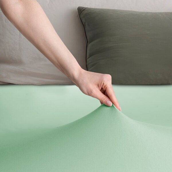 Cearceaf verde deschis din jerseu cu elastic 90x200 cm Amber – Restilo