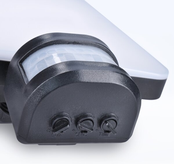 Solight WO785 - Proiector solar LED 11W cu senzor, 3,7V 4400mAh IP54