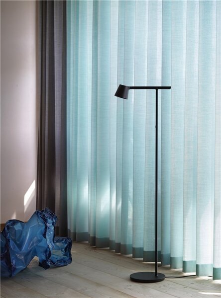 Lampadar Muuto, reglabil, Negru, Camera de zi, Aluminiu