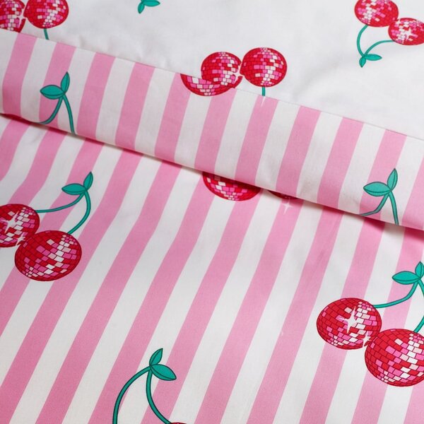 Lenjerie de pat albă-roz pentru pat dublu 200x200 cm Disco Cherries Stripes – Catherine Lansfield