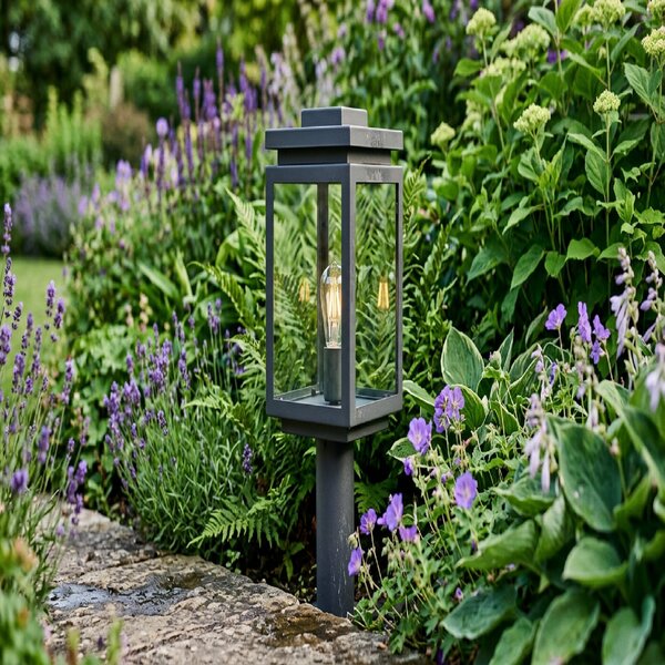 Outsunny Felinar Lumină Stradală cu Autonomie de 6 h și Ancorare la Sol, Lumina Stradală Solară, 15x15x127 cm, Negru | Aosom Romania