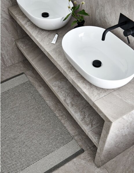 Covor pentru exterior și interior gri 60x85 cm Edit Warm Grey – Pappelina
