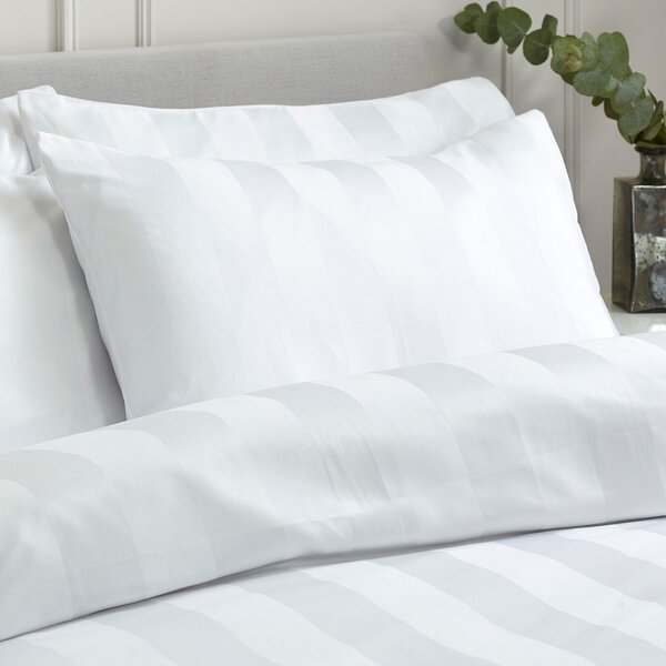 Lenjerie de pat albă din satin pentru pat dublu cu 3 piese 200x200 cm So Soft Satin Stripe – Catherine Lansfield