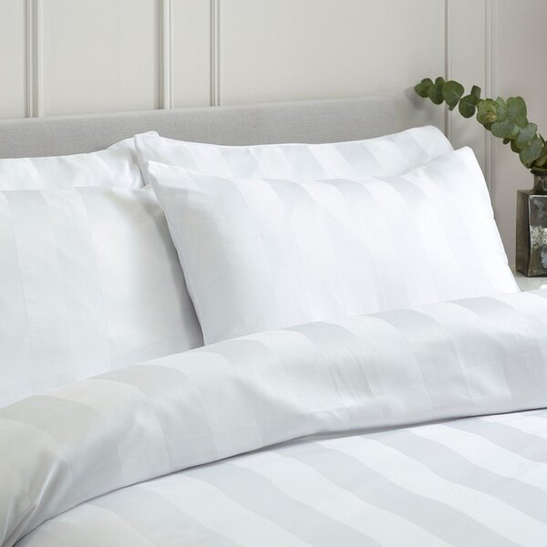 Lenjerie de pat albă din satin pentru pat dublu cu 3 piese 200x200 cm So Soft Satin Stripe – Catherine Lansfield