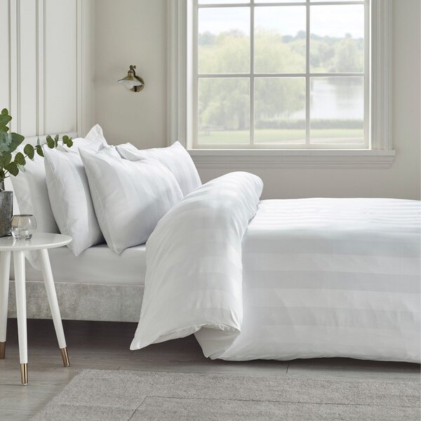 Lenjerie de pat albă din satin pentru pat dublu cu 3 piese 200x200 cm So Soft Satin Stripe – Catherine Lansfield