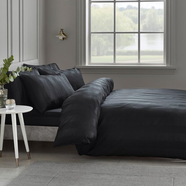 Lenjerie de pat neagră din satin pentru pat dublu cu 3 piese 200x200 cm So Soft Satin Stripe – Catherine Lansfield