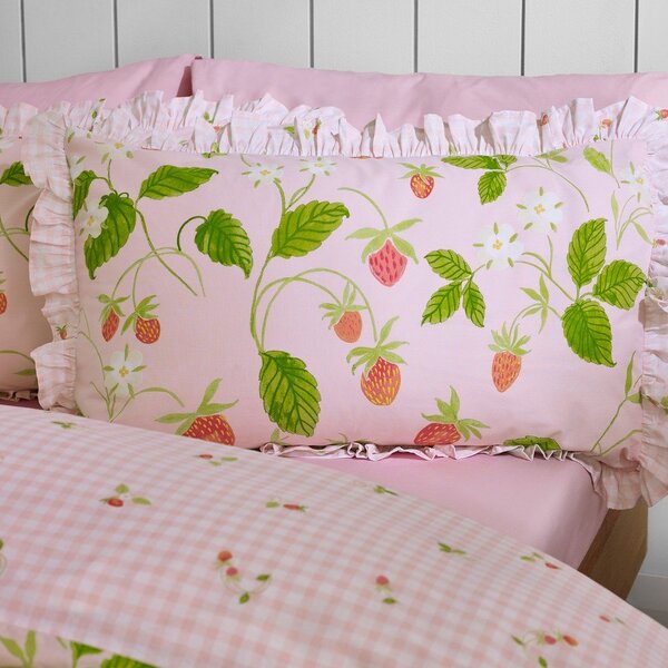 Lenjerie de pat roz pentru pat de o persoană 135x200 cm Strawberry Frills – Catherine Lansfield
