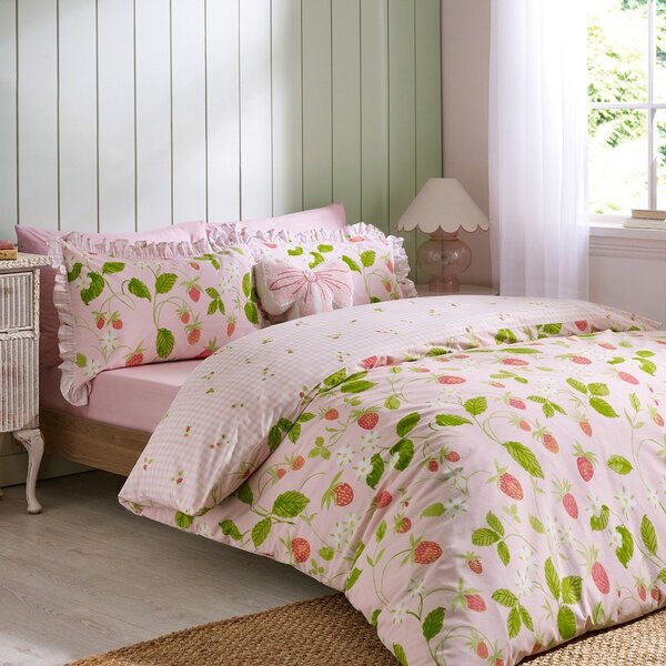 Lenjerie de pat roz pentru pat de o persoană 135x200 cm Strawberry Frills – Catherine Lansfield