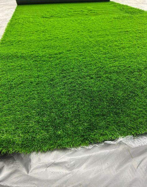 Gazon Iarba Artificiala,Model Premium Terasa Balcon Loc de joaca, Model Harper 40 mm inaltime fir, Verde Natural Verde, 200 x 200