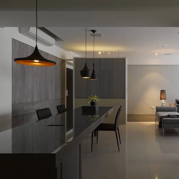 Lampa suspendata MODERN E27/60W negru