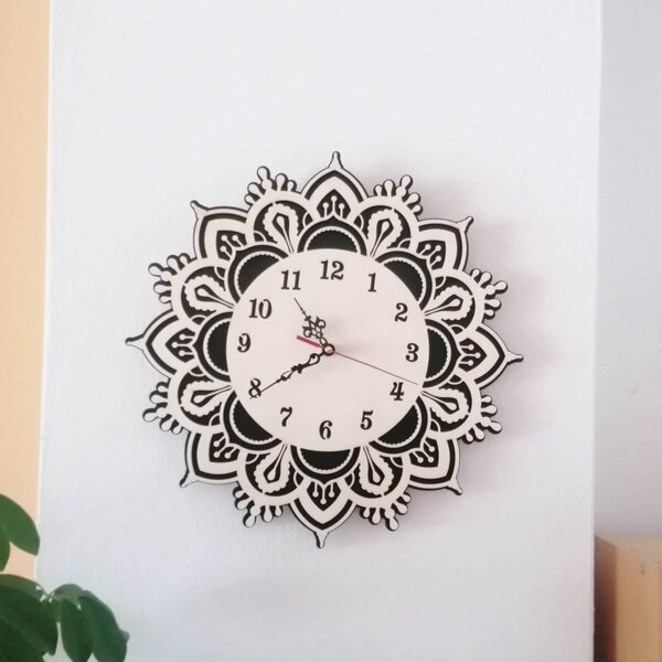 Ceas modern din lemn cu design floral | USVIT