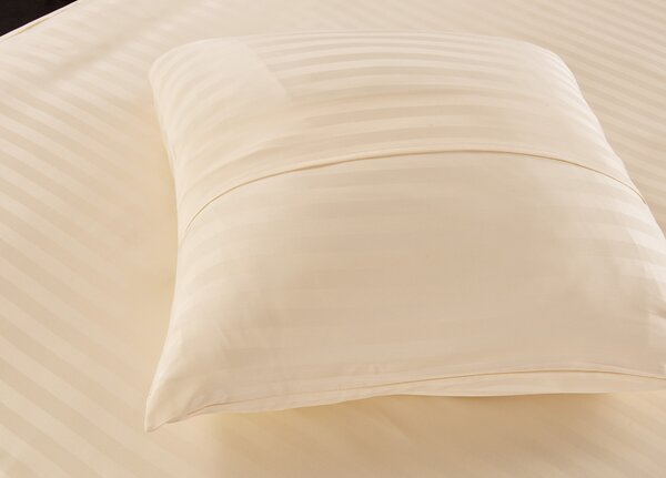 Lenjerie de pat hoteliera din microfibra JASMINE sampanie - dunga 2 cm Dimensiunile lenjeriei: 70 x 90 cm | 140 x 200 cm