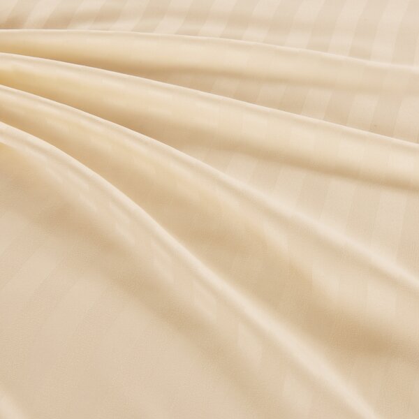 Lenjerie de pat hoteliera din microfibra JASMINE sampanie - dunga 2 cm Dimensiunile lenjeriei: 70 x 90 cm | 140 x 200 cm