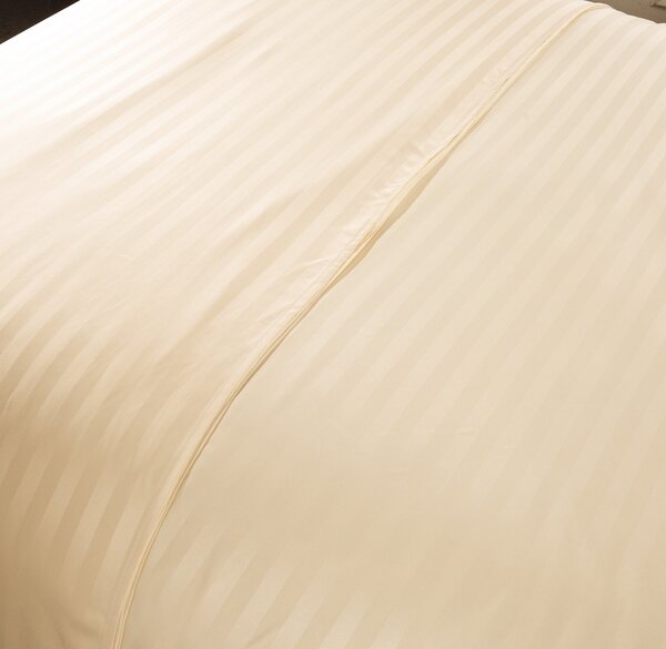 Lenjerie de pat hoteliera din microfibra JASMINE sampanie - dunga 2 cm Dimensiunile lenjeriei: 70 x 90 cm | 140 x 200 cm