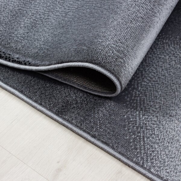 Covor Plus Negru V4 140 x 200 cm
