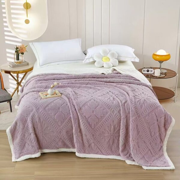 Pătură Cocolino cu blăniță Sherpa, model Romb Floral Embosat, Lila, 200 × 230 cm