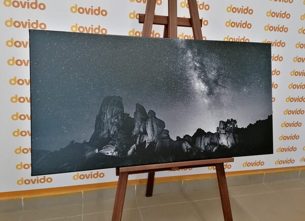 Tablou cer cu stele deasupra stâncilor alb-negru