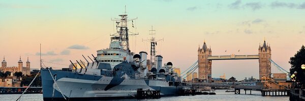 Tablou vas fascinant pe râul Tamisa în Londra