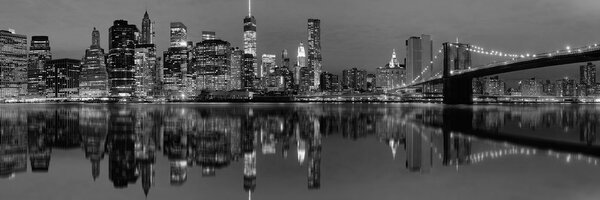 Tablou reflecția Manhattan-ului în apă alb-negru