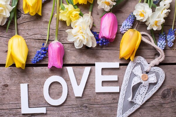 Tablou cu inscripția Love