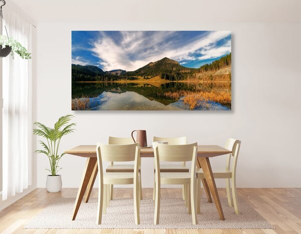 Tablou lacul sub dealuri