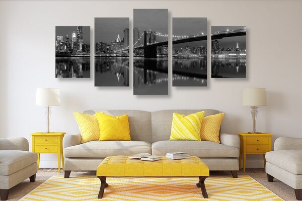 Tablou 5-piese reflexie Manhattanului în apă în design alb-negru