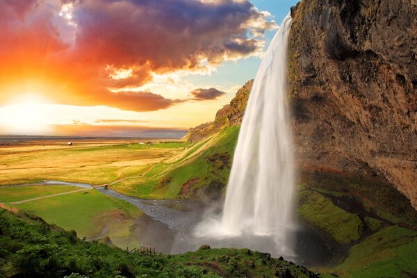 Tablou cascada frumoasă în Islanda