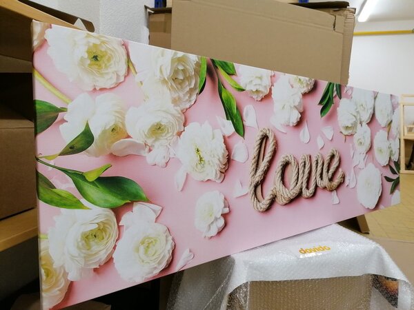 Tablou cu inscripție Love în design romantic