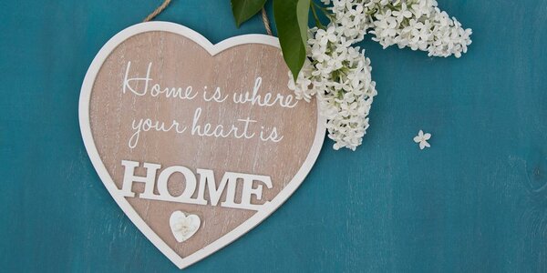 Tablou inimă cu citat - Home is where your heart is