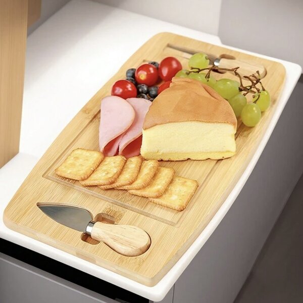 Platou din bambus pentru prezentare si servire branzeturi Pufo Cheese cu 2 accesorii incluse, 33 cm