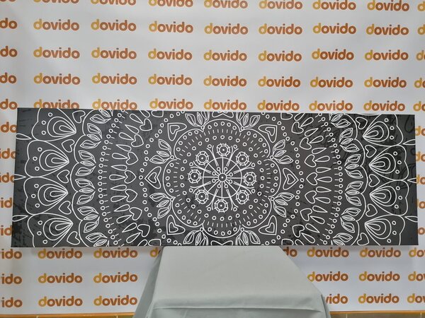 Tablou Mandala desenată manual în design alb-negru