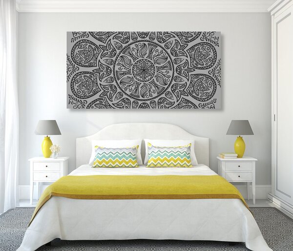 Tablou Mandala cu un model natural abstract în design alb-negru