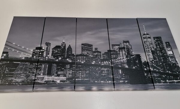 Tablou 5-piese pod fermecător din Brooklyn în design alb-negru