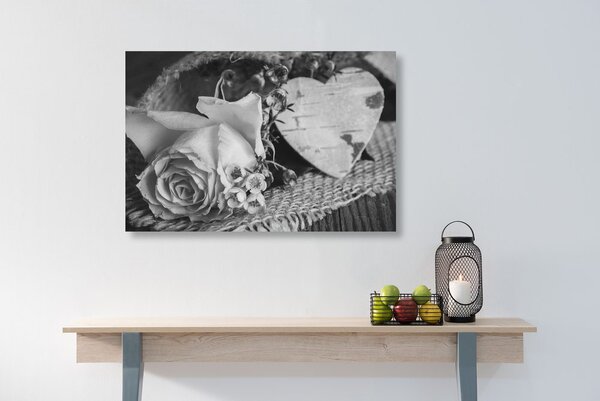 Tablou trandafir și inimioară în iută în design alb-negru