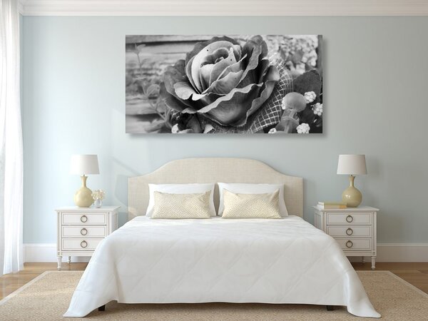 Tablou trandafir vintage elegant în design alb-negru