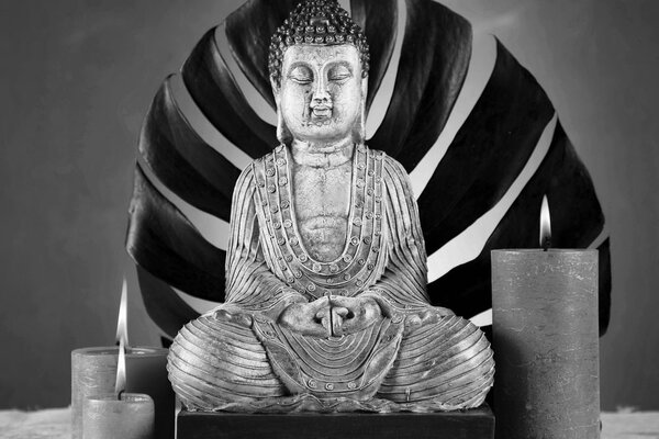 Tablou Budha cu natura moartă relaxantă în design alb-negru