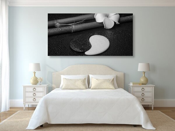 Tablou Spa natura moartă cu simbolul Yin și Yang în design alb-negru