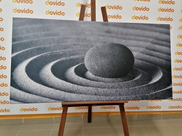 Tablou piatră meditând în design alb-negru