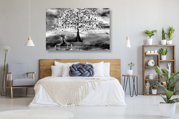 Tablou stârci sub copacul magic în design alb-negru