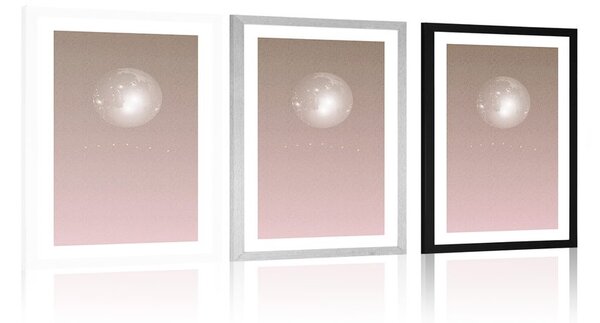 Poster cu passepartout lună în tonuri delicate