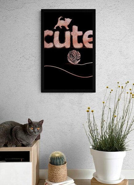 Poster pisică cu o minge și cu inscripție Cute