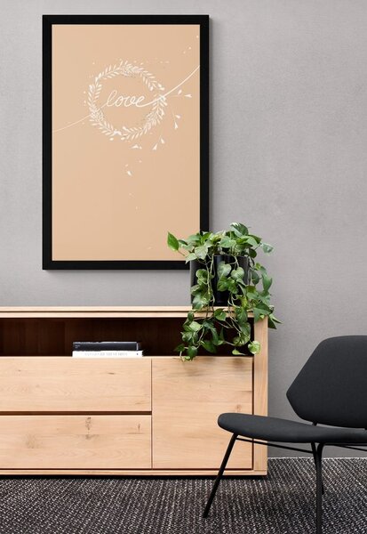 Poster cu inscripția Love în design minimalist