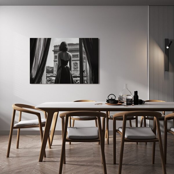 Tablou fată captivantă în apartament parizian