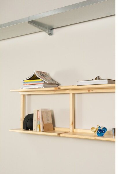 Bibliotecă de perete în culoare naturală din lemn de pin 192x47,5 cm Groove – Karup Design