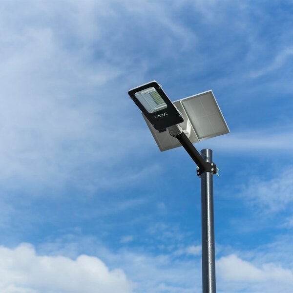Lampă LED stradală solară dimabilă HYBRID LED/50W/230V 4000K IP65 + telecomandă