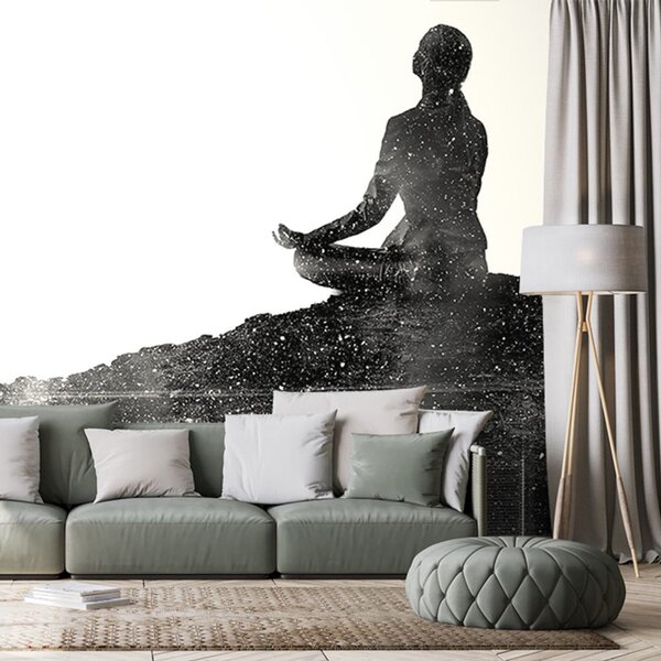 Tapet meditația femeii în design alb-negru