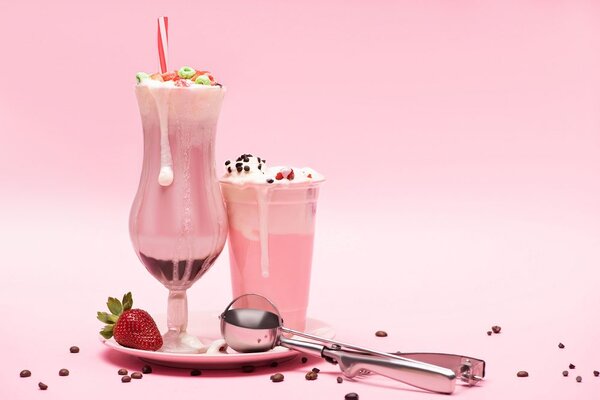 Fototapet cocktail de lapte roz