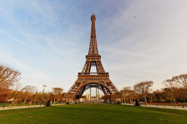 Fototapet turnul Eiffel faimos