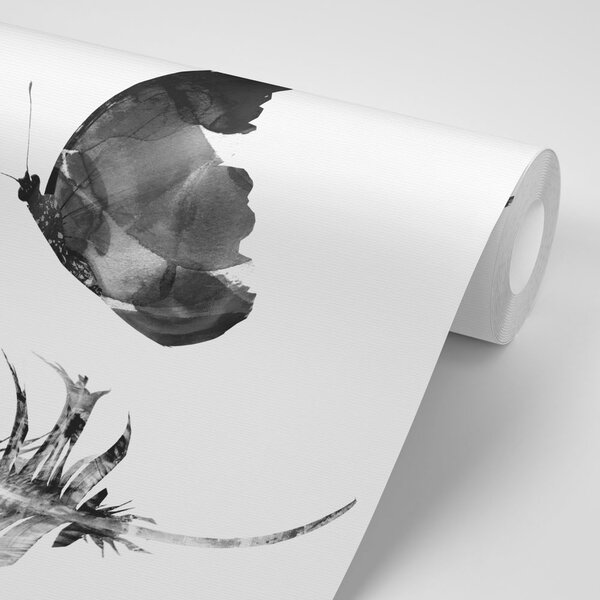 Tapet pană cu fluture în design alb-negru