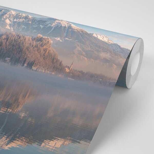 Fototapet biserica de lângă lacul Bled din Slovenia